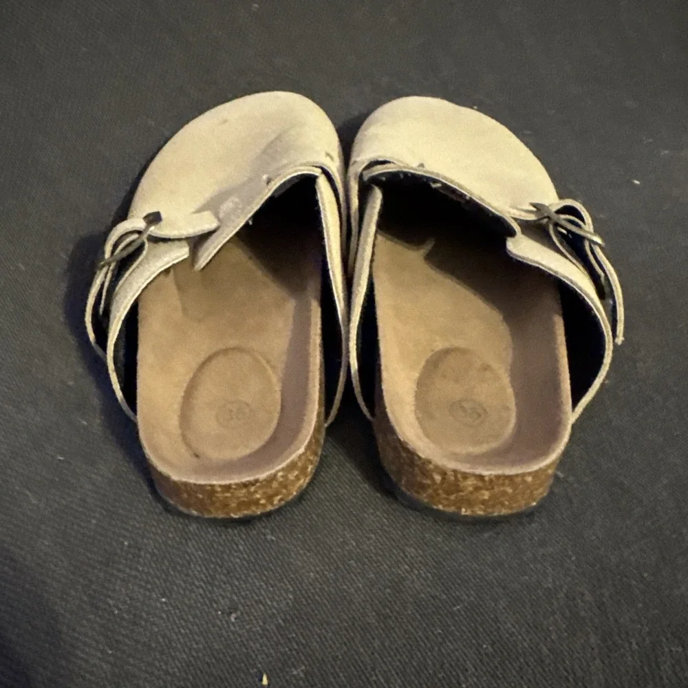 Clogs Suede Tan Youth Girls Size 4.5 Us 35 Eu